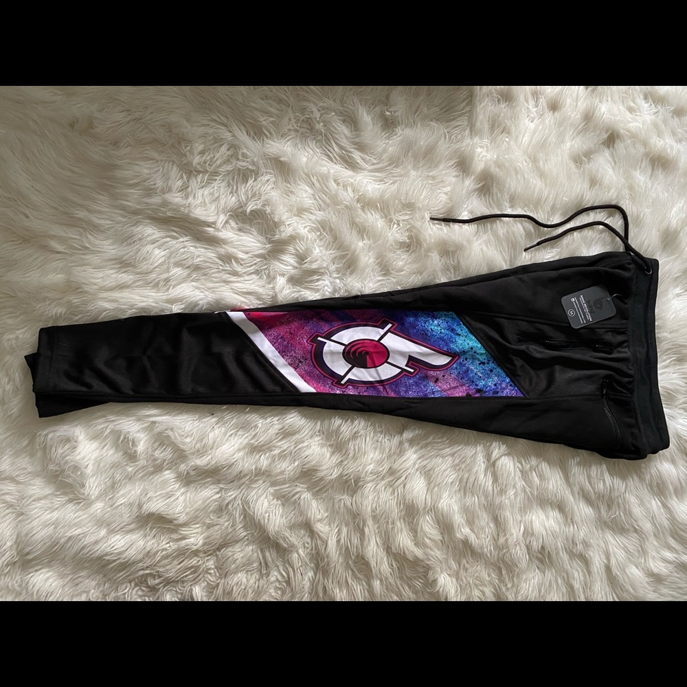 Sweats - Picture 4 of 6